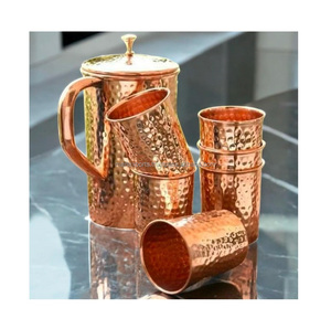 Elegante jarra de cobre para hidratación, diseñada para un rendimiento duradero y hábitos de estilo de vida saludable. - Product Image 1