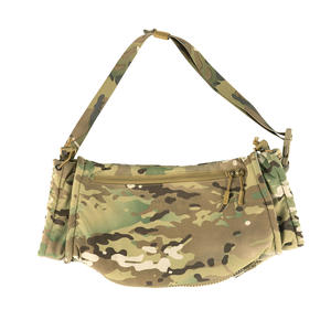 Chauffe-mains tactique en nylon camouflage pour la chasse en plein air, accessoire de survie, pochette pour les mains portable pour l'hiver, fabriqué par Imra Impex - Product Image 1