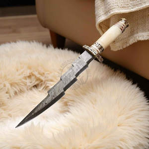 Cuchillo de caza para exteriores de acero de Damasco hecho a mano, edición de nueva marca, con mango de hueso de camello y espaciador de latón, cuchillo de camping de hoja fija - Product Image 2