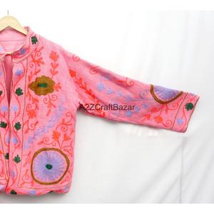 Veste en coton pour femme, multicolore, faite à la main, tricotée, brodée Suzani, col en V, motif floral, écologique, toutes saisons - Product Image 4