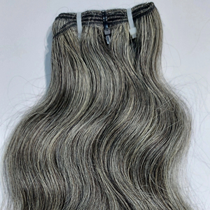 ผมแท้ของมนุษย์อินเดีย เกรด 12A แบบเรมี่ ไม่ผ่านการแปรรูป 100% # ผมต่อแบบเวฟสีเทา 100 กรัม/3.5 ออนซ์ ขายส่งจากผู้ผลิตระดับพรีเมียม - Product Image 1