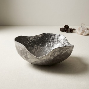 Tazón de Metal Orgánico Forjado a Mano, Tazón Grande Decorativo de Aluminio de Forma Libre para Ensaladas, para Decoración Moderna del Hogar al Mejor Precio - Product Image 3