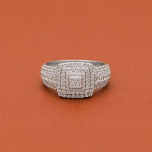 Bague de fiançailles pour homme en argent sterling 925 avec double halo de diamants et tige fendue - Product Image 1