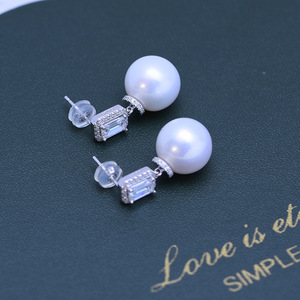Boucles d'oreilles pendantes fines en forme de seau, en argent S925, perles d'eau douce 10-11 mm, blanc pur et violet, à fort éclat, vente en gros - Product Image 3