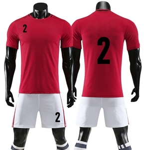 Ensemble d'uniformes de football personnalisés unisexes, maillot rouge, short blanc, impression sublimée, respirant, séchage rapide, kit de football pour adultes, entièrement imprimé - Product Image 6