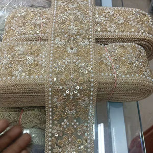 Exquisito Encaje Floral Romántico y Ecológico con Bordado de Hilo Dorado y Cordón, Adornado con Perlas y Bordado Metálico - Product Image 3