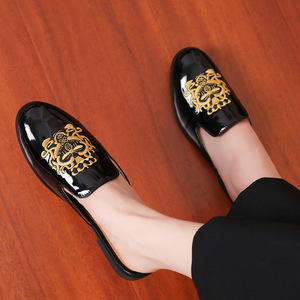Sandalias Mocasín Bordadas para Hombre, de Punta y Talón Cerrados, para Uso Exterior, Pantuflas de Exterior con Punta Cerrada - Product Image 3