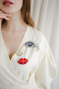 Broche Decorativo Hecho a Mano con Cuentas, Broche Artístico Bordado para Vestidos, Abrigos, Bolsos y Estilismo de Moda - Product Image 1