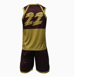 T-shirts pour hommes à design multi-panneaux, qualité supérieure, très demandés, faible MOQ, t-shirts personnalisés pour garçons - Product Image 3