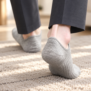 Calcetines Cortos Deportivos para Hombre con Silicona Antideslizante en el Talón, Poliéster/Algodón, Modelo K05 para Primavera - Product Image 3