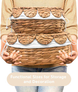 Juego de 2 Cestas Redondas de Mimbre con Tapas Festoneadas, Asas y Forros Extraíbles - Cestas Decorativas Tejidas a Mano de Jacinto de Agua - Product Image 5