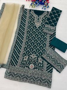 Salwar Kameez pakistanais pour mariage, très demandé, idéal pour les fêtes, disponible au meilleur prix auprès d'un exportateur indien. - Product Image 2