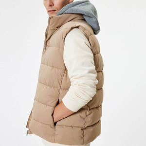 Chaleco Acolchado con Capucha para Hombre, Color Beige, con Cierre de Cremallera, Cortavientos, Informal, para Otoño, 100% Poliéster - Product Image 4
