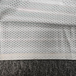 T-shirt surdimensionné à col en V personnalisé à séchage rapide, imprimé rétro, style maillot de football, pour homme, coupe courte en maille, maillot de basketball et de football - Product Image 6