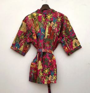 Chaqueta corta con estampado de Farida Kahlo de tela de algodón, chaqueta Kantha acolchada hecha a mano, bata índigo Kantha para mujer, novedad - Product Image 3