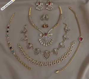 ชุดสร้อยคอ CZ แบบด้าน พร้อมข้อเสนอคอมโบ - Product Image 1