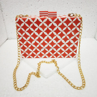 Pochette en résine artisanale de luxe blanc et bleu pour filles sac à main artisanal à la mode avec finition époxy brillante