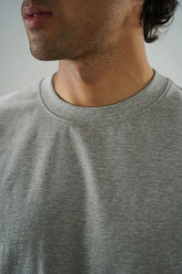 Producción de Camisetas para Hombre al por Mayor, Abastecimiento de Ropa, Desarrollo de Prendas Personalizadas, Fabricación de Moda de Marca Privada - Product Image 5