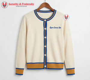 Cárdigan Personalizado para Hermandades y Fraternidades, Tejido en Acrílico, con el Logotipo Griego de Sigma Gamma Rho, Cuello en V para Mujer, Cárdigan Universitario - Product Image 1