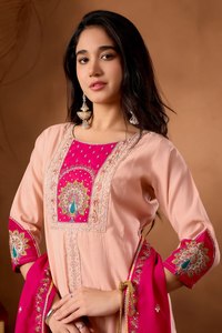 Elegante Conjunto de Vestido Anarkali de Seda Romana Bordada para Mujer |   Colección Boutique |   Exportación Global de Moda B2B - Product Image 3