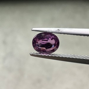 Saphir violet naturel, taille ovale, pierre précieuse non montée, facettée, certifiée IGI, 250 grammes, pour la fabrication de bijoux, bague, pendentif, vente en gros - Product Image 1