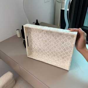 Plateau Organisateur Décoratif Rond Artisanal Haut de Gamme en Os Incrusté avec Motif Mosaïque Géométrique Intemporel pour Bijoux, Parfums, Bougies - Product Image 6