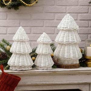 Centro de Mesa Navideño Moderno de Mimbre y Ratán, Árbol de Navidad en Forma de Cono, Regalo Navideño Neutral - Product Image 4