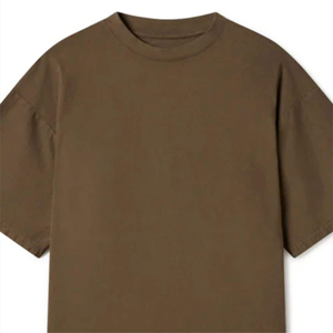 T-shirt basique noir en polyester tricoté pour homme, 220 grammes, imprimé sérigraphié sur le devant, col oversize, manches courtes, coupe ample, décontracté - Product Image 4