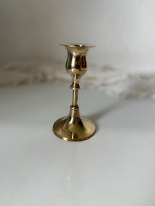 Support de bougie conique vintage en laiton avec boucheur en forme d'urne, bougeoir décoratif en laiton antique - Product Image 2