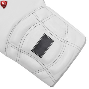 Gants de boxe SUMROOS SI en cuir noir et or avec sangle de poignet réglable, durables, protecteurs, confortables, équipement d'entraînement, design à lacets - Product Image 6