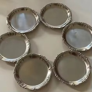 Ensemble de sous-verres en métal contemporains, sous-verres modernes pour le bureau, la table à manger, le restaurant, le café, l'hôtel, le bar - Product Image 1