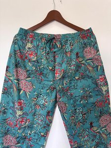 Ensemble de pyjama en satin floral pour femme, haut à manches longues et revers avec pantalon, bordure contrastante, vêtements de détente, haut de pyjama à col revers contrastant - Product Image 6