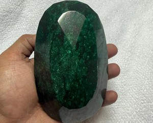 Lote al por mayor de 5000 quilates de beryl verde natural, corte esmeralda ovalado, facetado, cabujón, piedra preciosa suelta para fabricación de joyas - Product Image 2