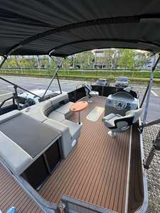 Offre Spéciale OEM disponible arc incliné Sport Look Design 15ft-19ft aluminium Center Console ponton bateau 80HP <span class=keywords><strong>moteur</strong></span> <span class=keywords><strong>hors</strong></span>-<span class=keywords><strong>bord</strong></span> pêche - Product Image 6