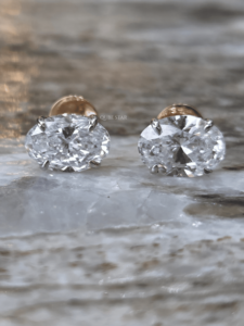 Pendientes de Diamantes Cultivados en Laboratorio, Ovalados, 2.60 Ct, Oro, Diseño Clásico de Perno, Engaste de Cuatro Puntas, Joyería Fina para Mujer - Product Image 3
