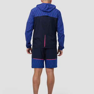 Nouvel ensemble de survêtement élégant en 100 % polyester avec veste à poches zippées double face, capuche ajustable et short à taille élastiquée - Product Image 2