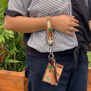 2025 Factory Wholesale Price Hand Tooled Leather Wristlet Strap Genuine Leather Feather Design Fashionable <b>Carabiner</b> Keychains - Product Image 4