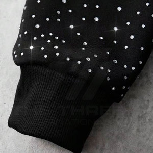 เสื้อฮู้ดดี้ผู้ชายแบบมีโลโก้สั่งทำพิเศษ ประดับคริสตัลหรูหรา ดีไซน์ทันสมัย แฟชั่นพรีเมียม สวมใส่สบาย - Product Image 5