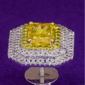 Nouvelle collection de boucles d'oreilles clous en or 18 carats avec diamants de laboratoire jaunes et blancs vifs et élégants pour femmes, bijoux raffinés - Product Image 2