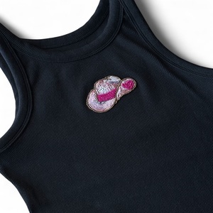 Elegante top con cuentas y detalles artesanales de cuentas de semillas. Top moderno con bordado de cuentas de semillas para uso diario. - Product Image 2