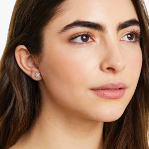 Boucles d'oreilles clous en argent 925 et moissanite, forme ronde brillante, bijoux fins élégants, cadeau idéal pour anniversaire et mariage - Product Image 4