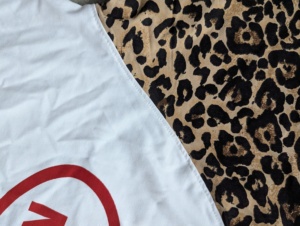 T-shirt unisexe en coton jersey imprimé à manches raglan, coupe oversize, col rond, manches camouflage et imprimé léopard, style streetwear décontracté - Product Image 4
