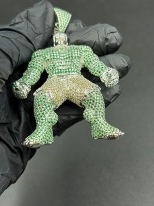Pendentif Homme Musclé Vert Iced Out en Moissanite Multicolore, Cadeau pour Fête, Bijoux Fins en Argent 925, Pendentifs et Breloques - Product Image 4