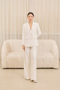 Conjunto de Blazer de Encaje Floral de Primera Calidad, Elegante/Femenino/Formal LA ROSE - Blazer con Solapa de Muesca (Blazer, Pantalones y Falda) KS79 - Product Image 3