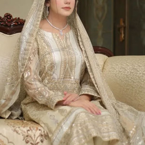 Nouvelle robe de mariée sur mesure, magnifique robe de mariage pour la mariée, robe de mariée élégante et richement travaillée pour femme - Product Image 4