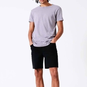 เสื้อยืดผ้าฝ้ายคอกลมแบบพรีเมี่ยมสำหรับผู้ชายเสื้อยืดซักกรดสำหรับผู้ชายใส่สบายใช้ได้ทุกวันโลโก้ตามสั่ง - Product Image 2