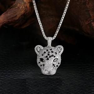 Pendentif visage anime en argent avec moissanite sertie clos, détails capillaires, plaqué argent, pour homme, style hip-hop, collier statement pour soirée - Product Image 4