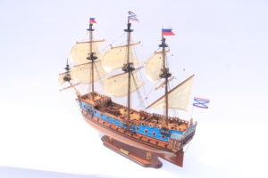 Handmade Goto Predestinatsia Plantation Wood Tall Ship <b>Model</b> - Historic 1700 Russian Ship of the Line Scale Replica for Office <b>D</b> - Product Image 4