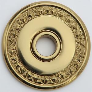 Placa Trasera Metálica de Diseño Premium, Elaborada para Instalaciones Elegantes de Herrajes de Puerta en Interiores Modernos y Tradicionales - Product Image 1