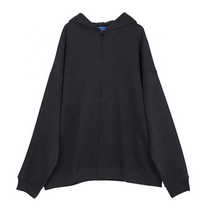 Vente en gros de sweat à capuche à fermeture éclair personnalisé 80% coton 20% polyester sweat à capuche à fermeture éclair confortable de haute qualité pour hommes. - Product Image 3